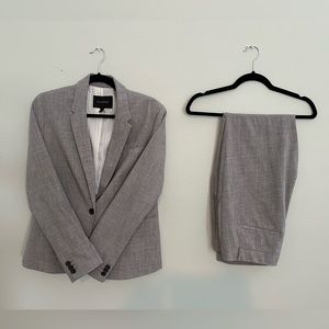 Banana Republic Lightweight Grey Suit Jacket and Ryan Pant Set